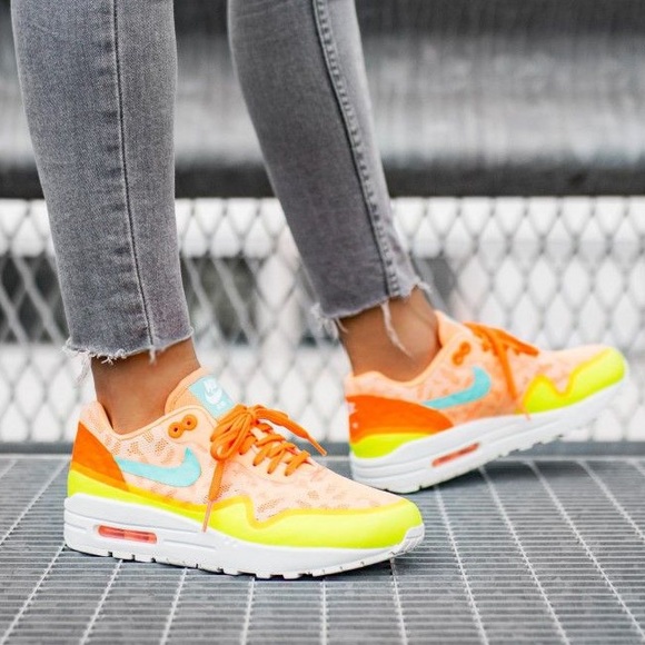 nike air max 1 peach